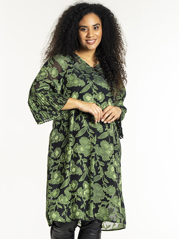 NATHALIE - Plus Size Kjole fra Studio