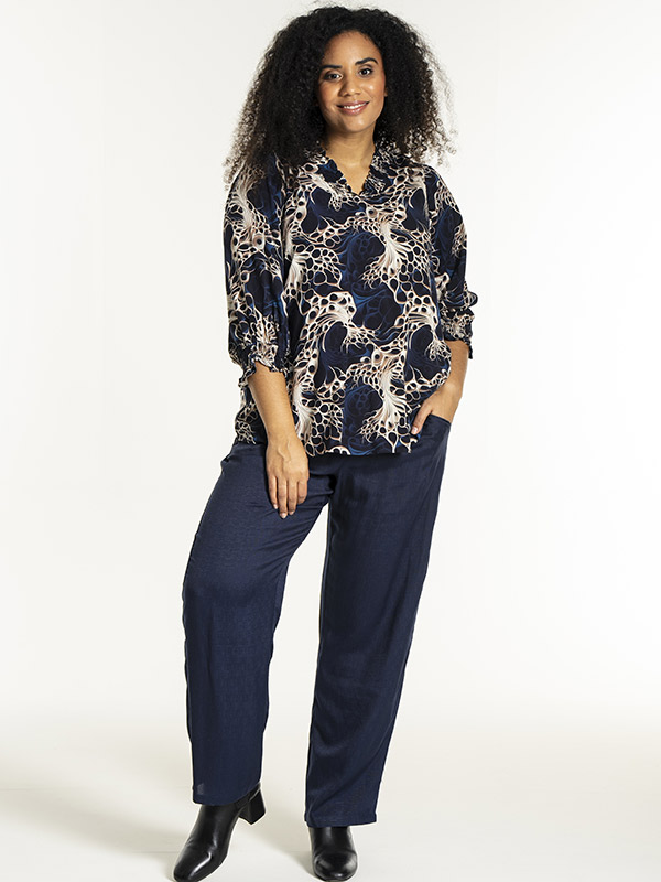 FEODORA - Plus Size Bluse fra Studio
