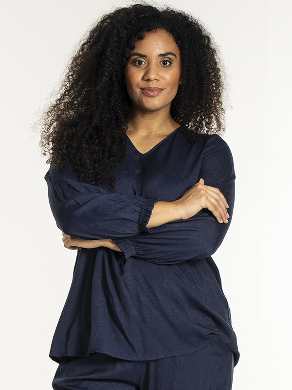 NALANI - Plus Size Bluse fra Studio