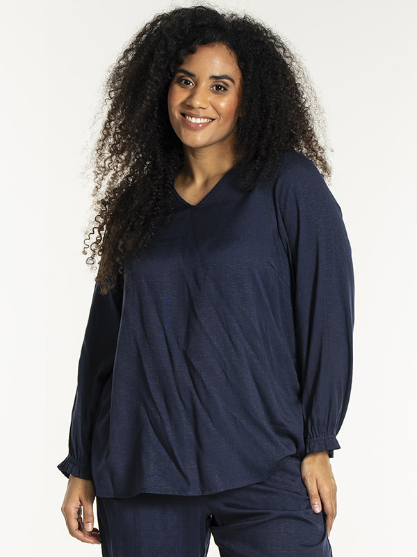 NALANI - Plus Size Bluse fra Studio
