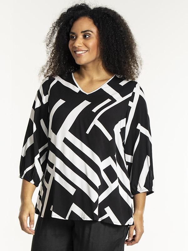 EMMY - Plus Size Bluse fra Studio