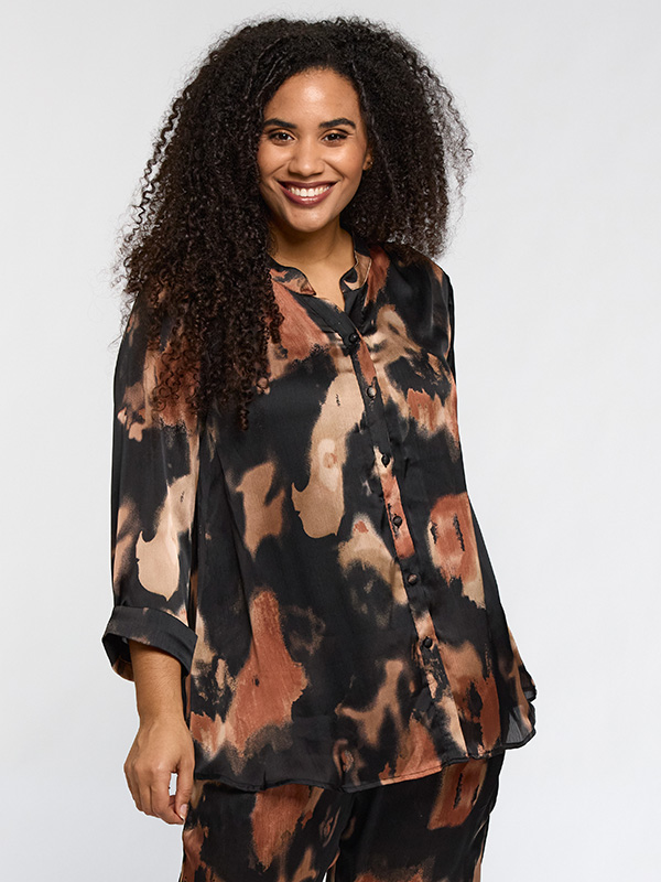 SCHARLOTTE - Plus Size Skjorte fra Studio