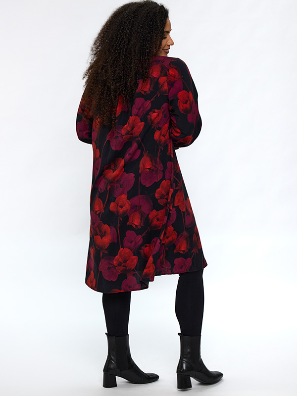 SGUNDA - Plus Size Kjole fra Studio