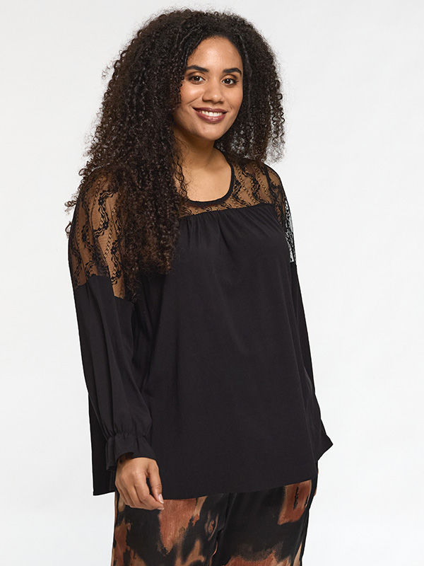 SMILLE - Plus Size Bluse fra Studio
