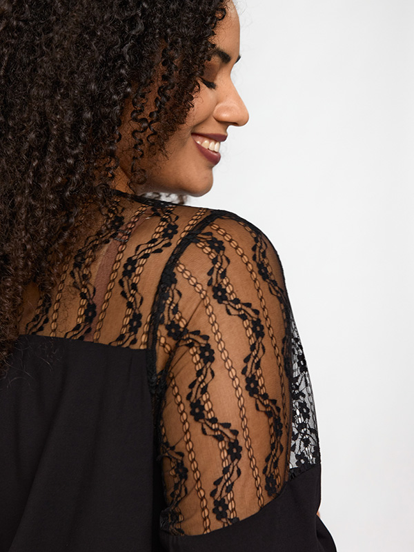 SMILLE - Plus Size Bluse fra Studio