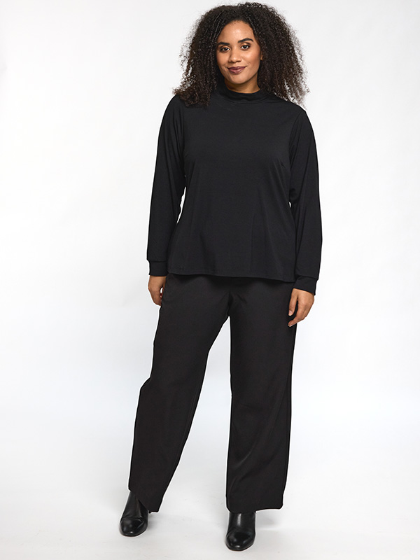 SKARINA - Plus Size Bluse fra Gozzip Black