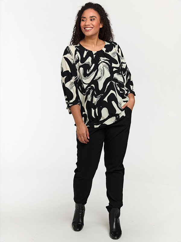 SFARZANA - Plus Size Bluse fra Studio