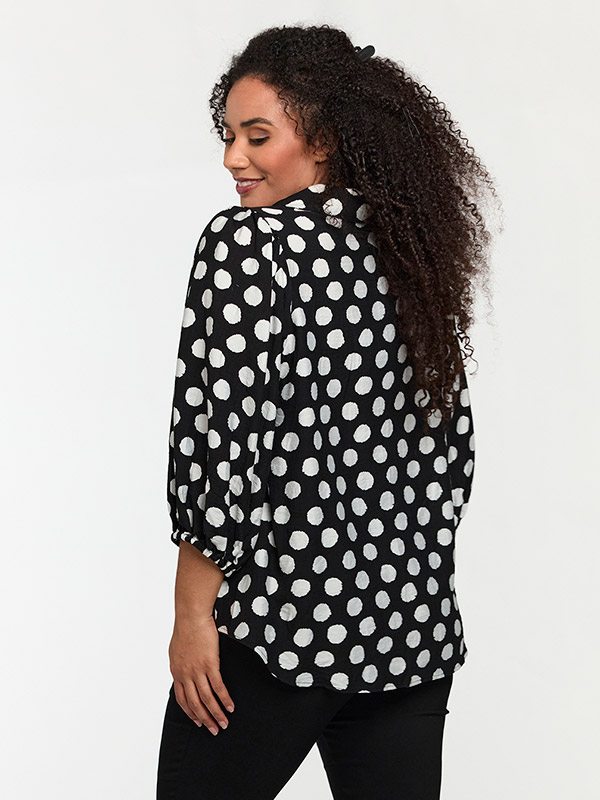 STIFF - Plus Size Bluse fra Studio