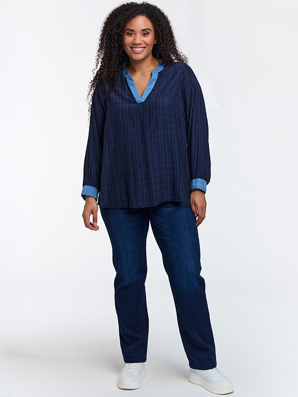 SMILA - Plus Size Bluse fra Studio