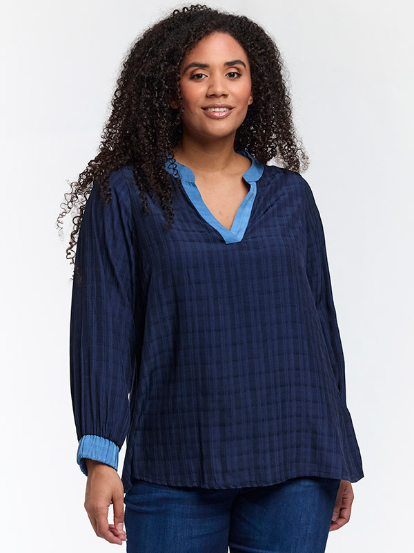 SMILA - Plus Size Bluse fra Studio