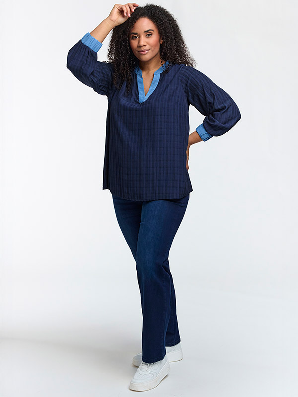 SMILA - Plus Size Bluse fra Studio