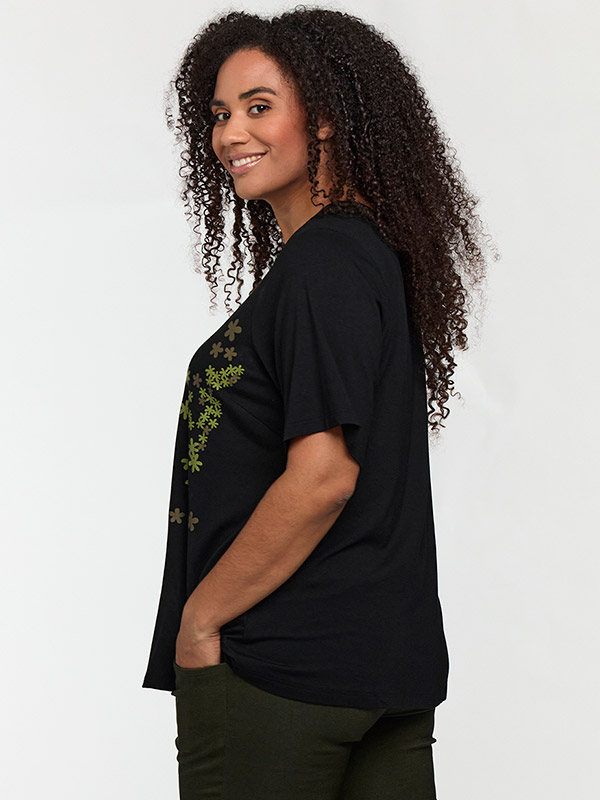 SBELLA - Plus Size T-shirt fra Studio