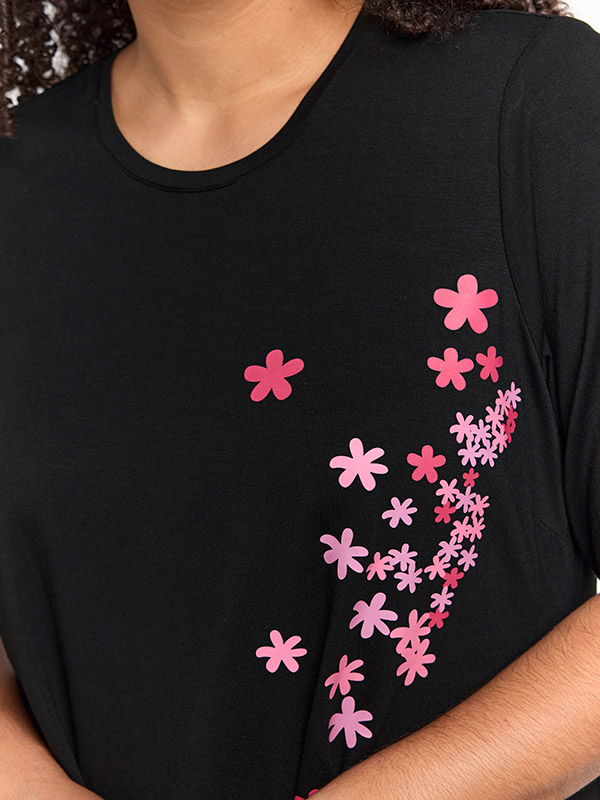 SBELLA - Plus Size T-shirt fra Studio