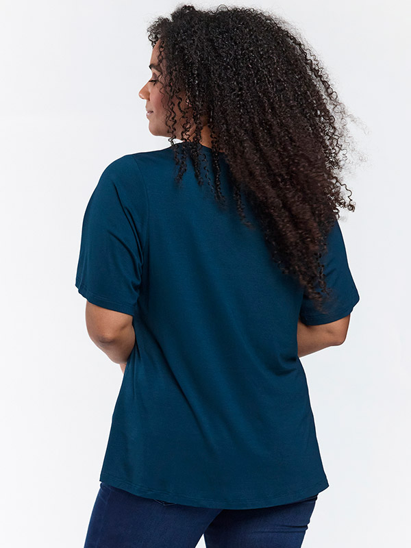 SBELLA - Plus Size T-shirt fra Studio