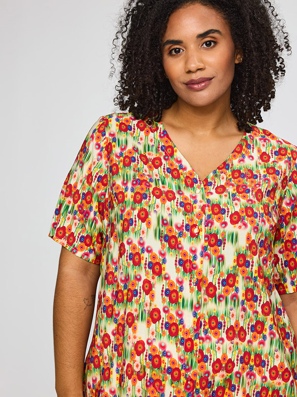 SAMALIE - Plus Size Bluse fra Studio