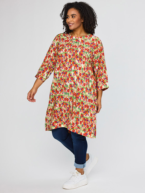SLONETTA - Plus Size Kjole fra Studio