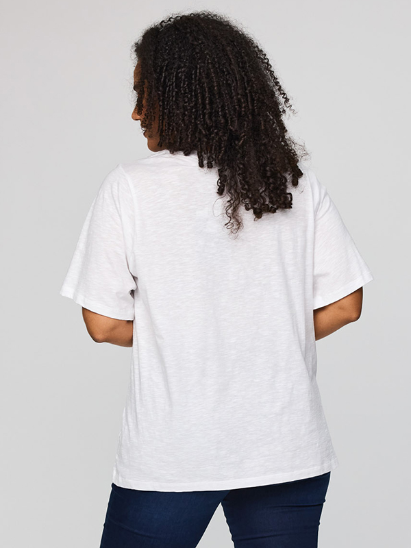 SBELLA - Plus Size T-shirt fra Studio