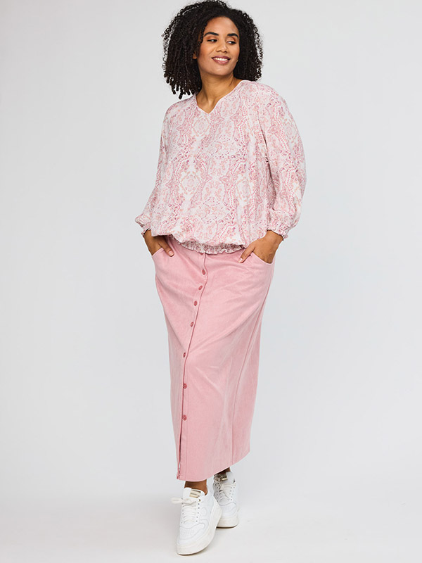 SAUGUSTA - Plus Size Bluse fra Studio