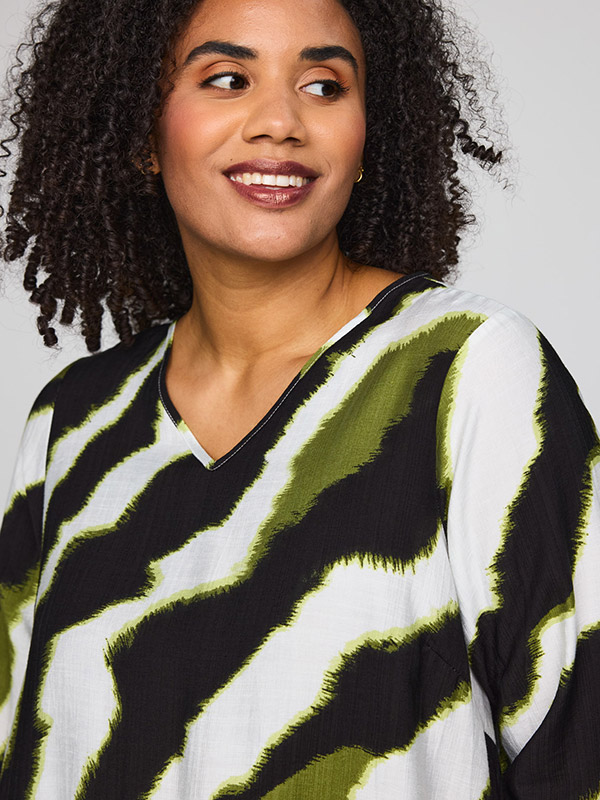 SBERIT - Plus Size Bluse fra Studio