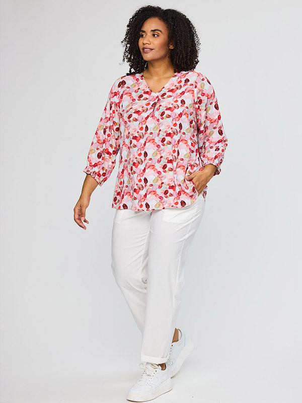 SJUSTINA - Plus Size Bluse fra Studio