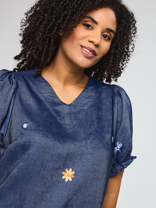 SKARLINE - Plus Size Bluse fra Studio