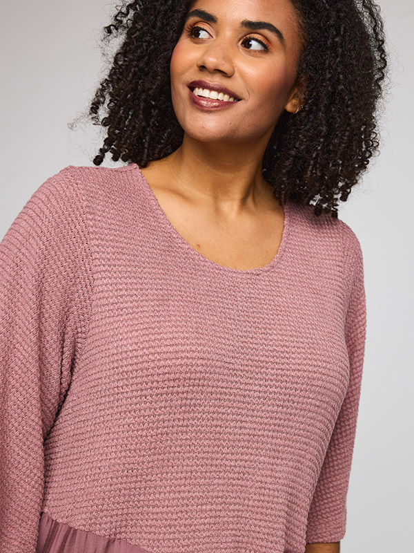 SYRSA - Plus Size Kjole fra Studio