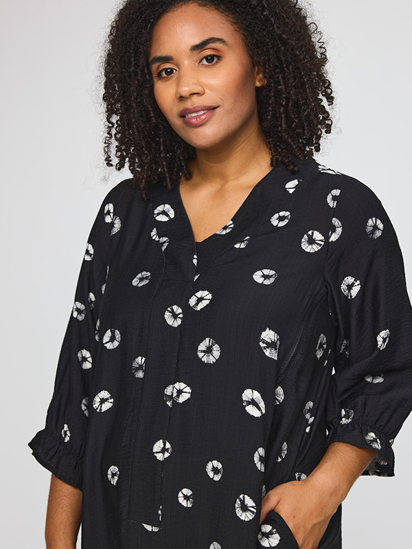 SSAPHINA - Plus Size Kjole fra Studio