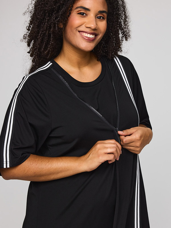 SFENJA - Plus Size Kjole fra Studio