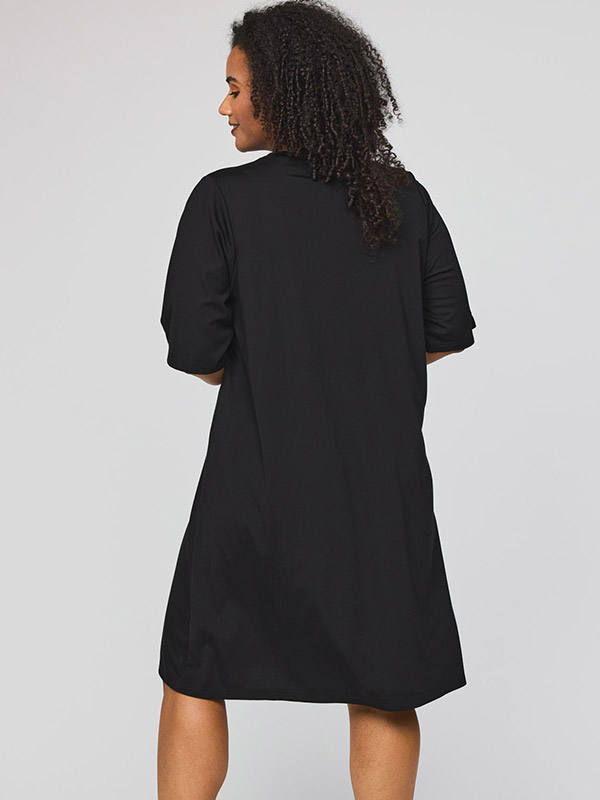 SFENJA - Plus Size Kjole fra Studio