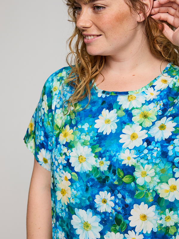 SKIMMA - Plus Size T-skjorte fra Studio
