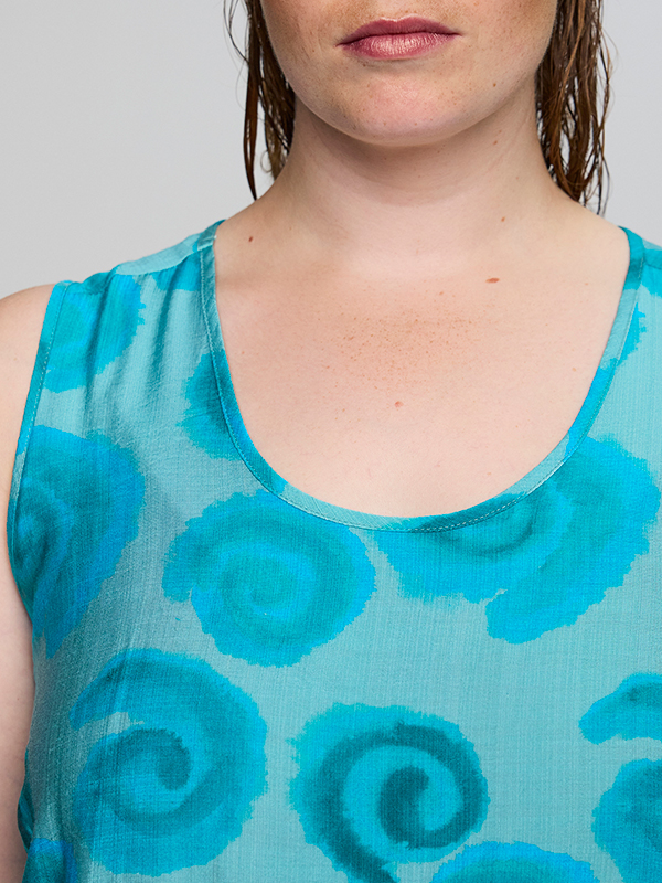 SIDUN - Plus Size Kjole fra Studio