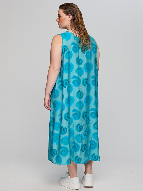 SIDUN - Plus Size Kjole fra Studio