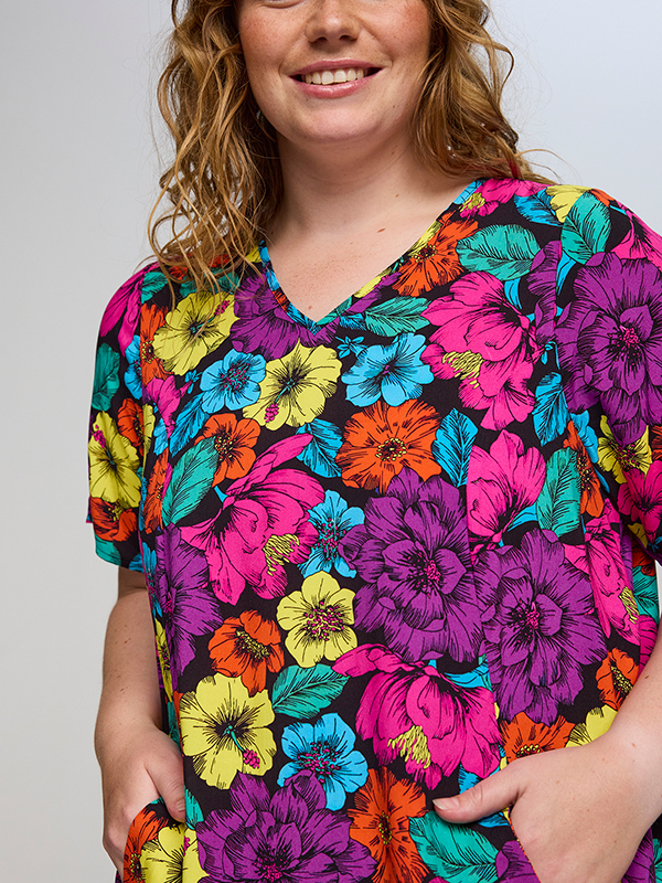 SBIRGITTE - Plus Size Kjole fra Studio