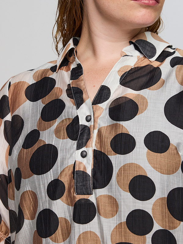 SGUNDA - Plus Size Kjole fra Studio