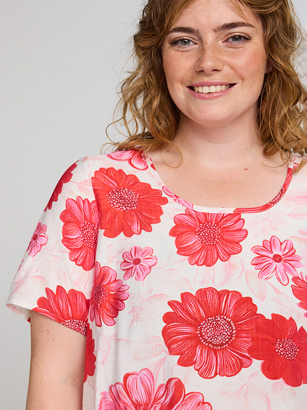 SKIMMA - Plus Size T-skjorte fra Studio