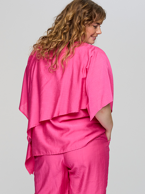 SATHENA - Plus Size Bluse fra Studio