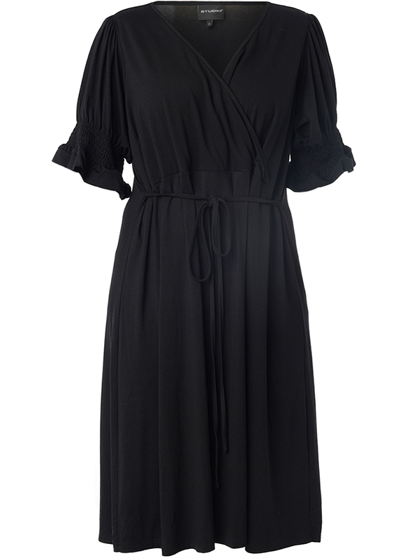 SBEATRICE - Plus Size Kjole fra Studio