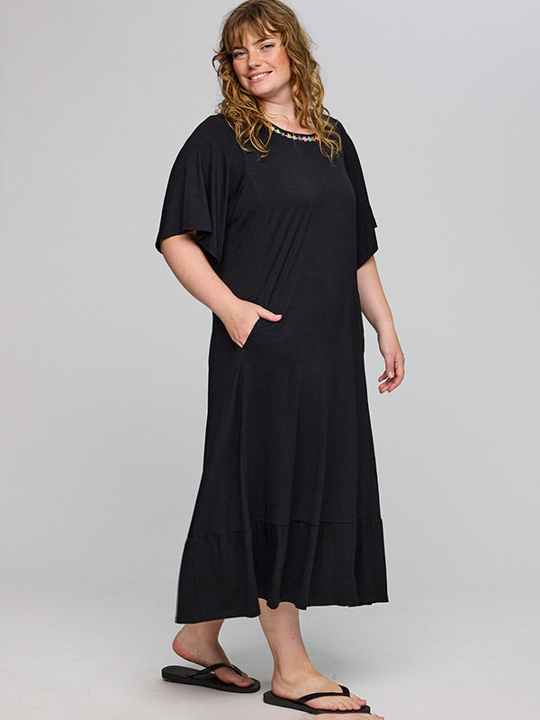 SBONNIE - Plus Size Kjole fra Studio