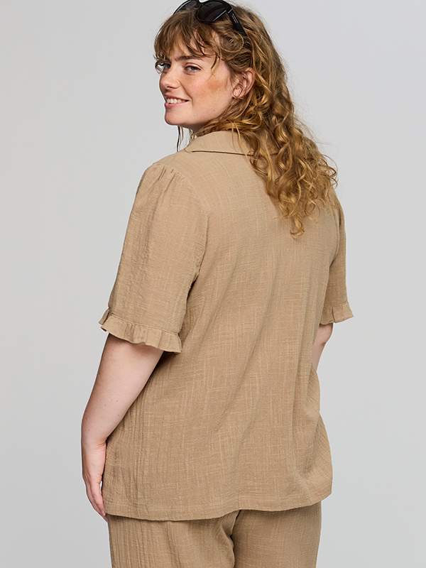 SBRIDGET - Plus Size Skjorte fra Studio