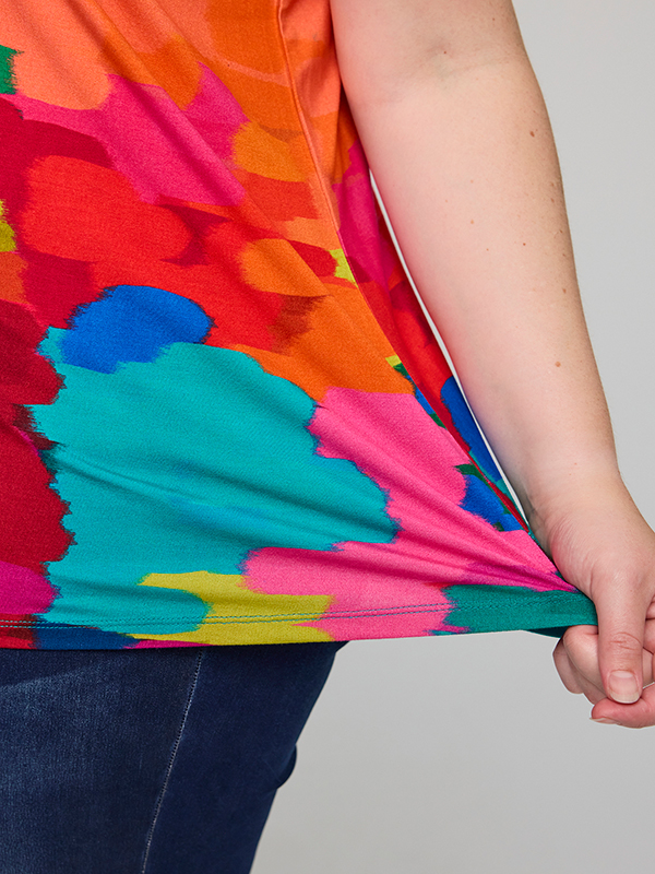 SKATHY - Plus Size Topp fra Studio