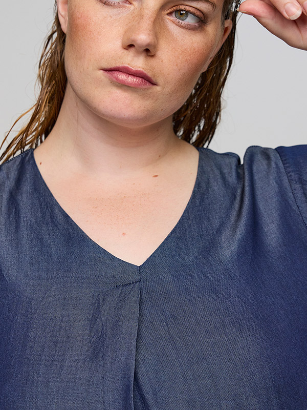 SCARMEN - Plus Size Kjole fra Studio