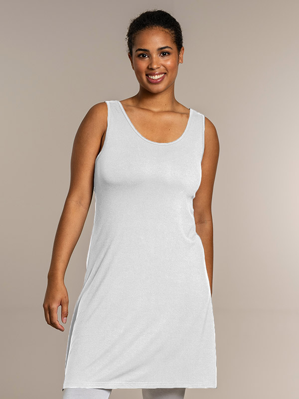 MSTERDAM - Plus Size Kjole fra Sandgaard
