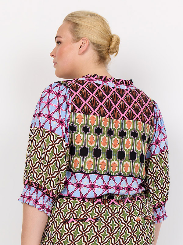 WA-MELIKA - Plus Size Bluse fra Wasabi Concept