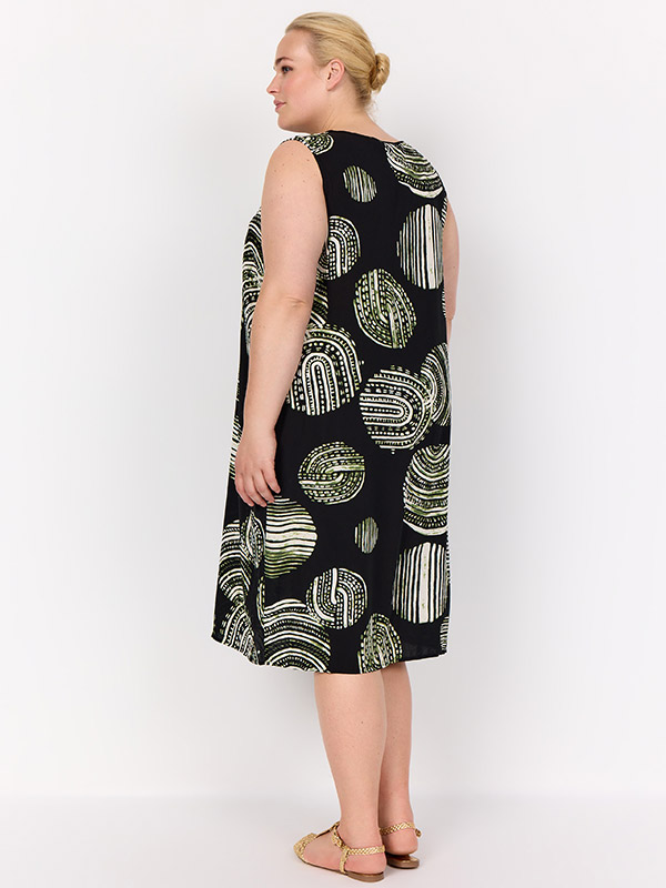 WA-MEDINE - Plus Size Kjole fra Wasabi Concept