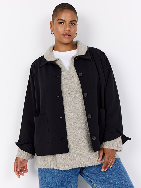 WA-SALLY - Plus Size Jakke fra Wasabi Concept