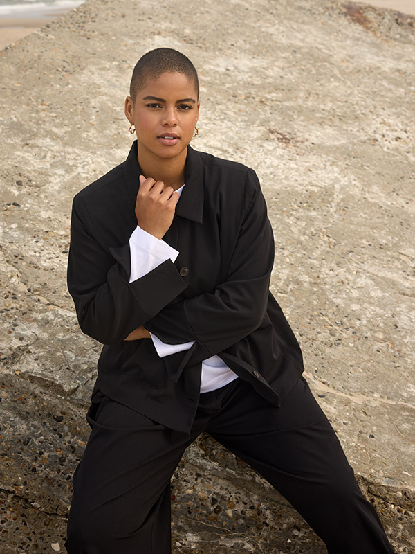 WA-SALLY - Plus Size Jakke fra Wasabi Concept