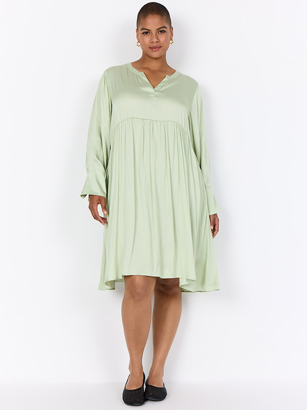 WA-SAVANNA - Plus Size Kjole fra Wasabi Concept