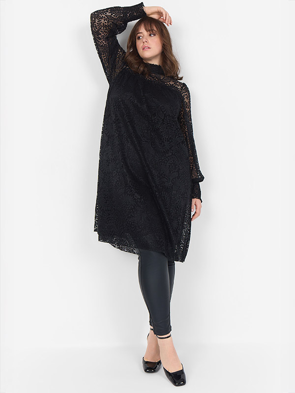 WA-KRISTIN - Plus Size Kjole fra Wasabi Concept