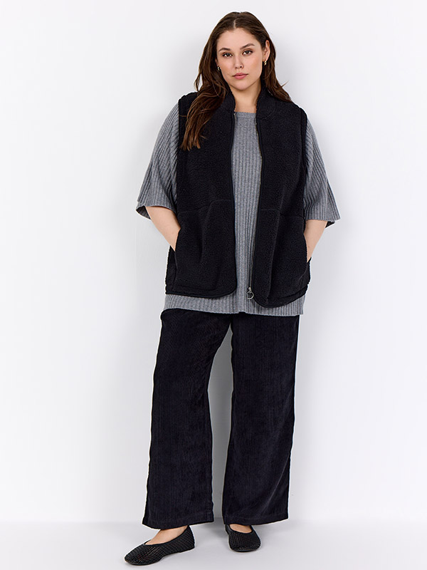 WA-NETTIE - Plus Size Vest fra Wasabi Concept