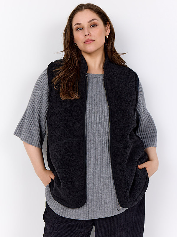 WA-NETTIE - Plus Size Vest fra Wasabi Concept